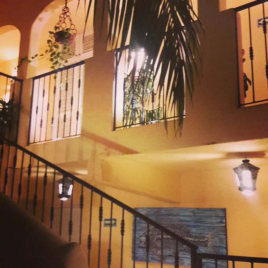 تولوم Art Hotel
