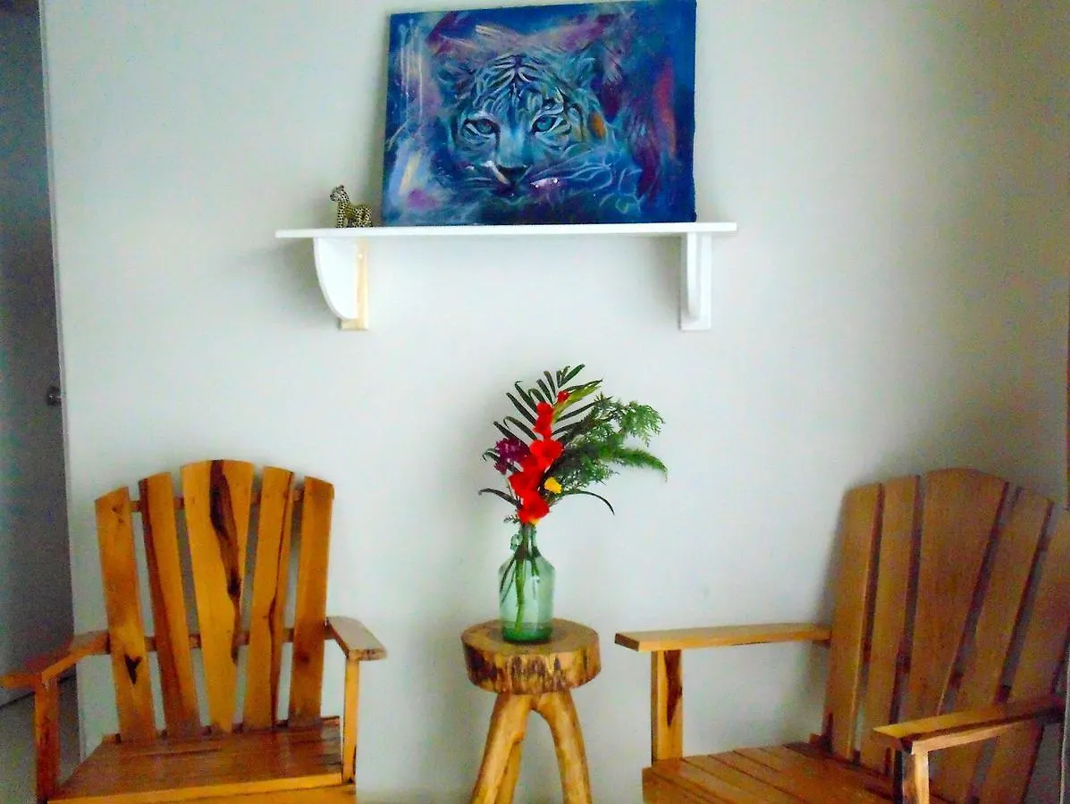 تولوم Art Hotel