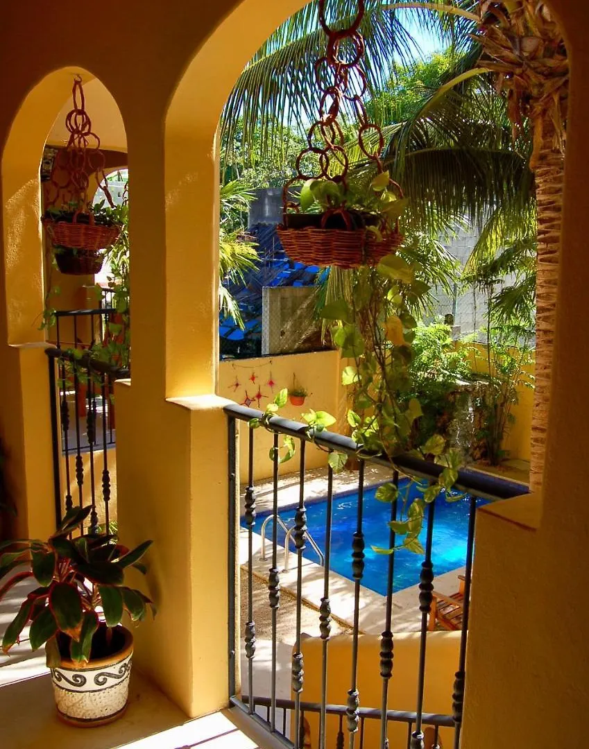تولوم Art Hotel